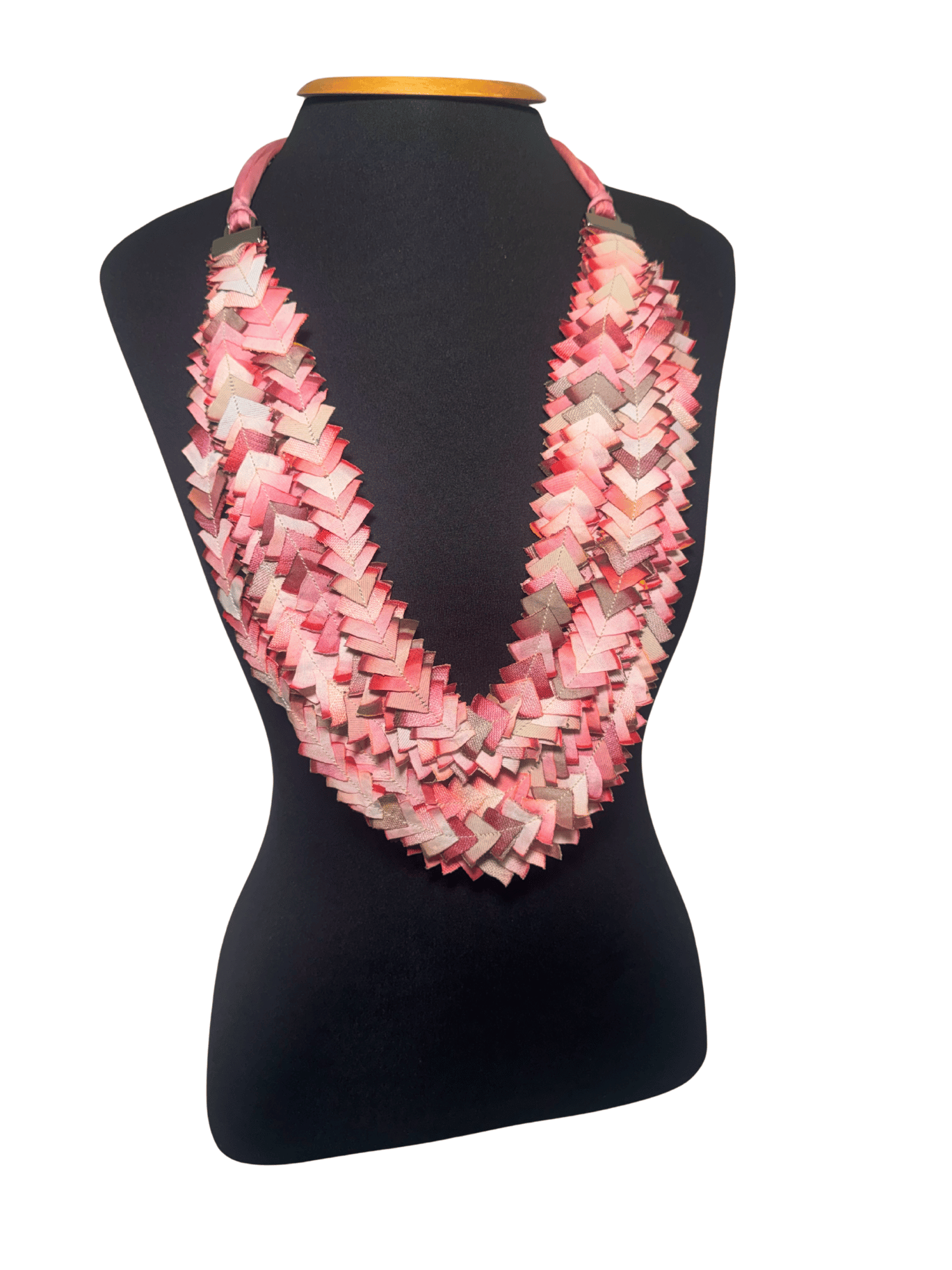 025 - Cacilda - Colar 1 em baixa.png